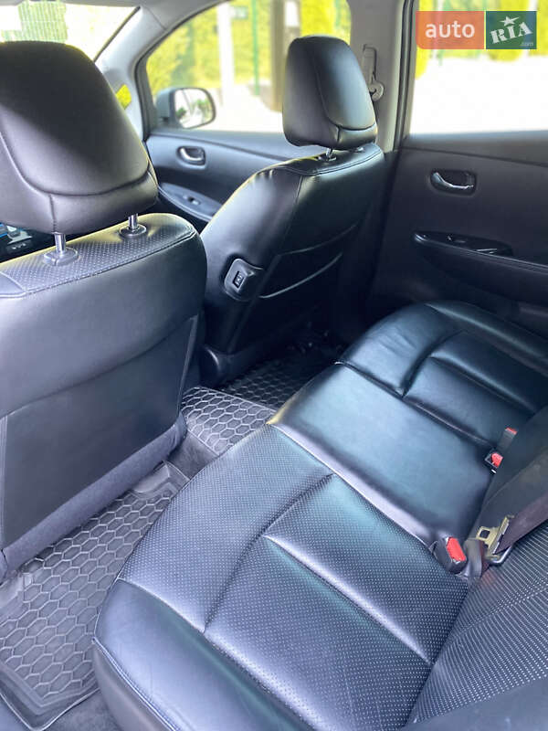 Хэтчбек Nissan Leaf 2014 в Кременчуге