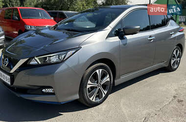 Хэтчбек Nissan Leaf 2019 в Киеве