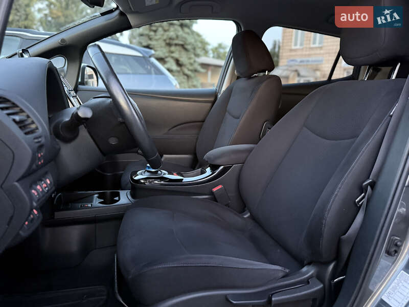 Хэтчбек Nissan Leaf 2015 в Житомире фото 11 Хэтчбек Nissan Leaf 2015 в Житомире
