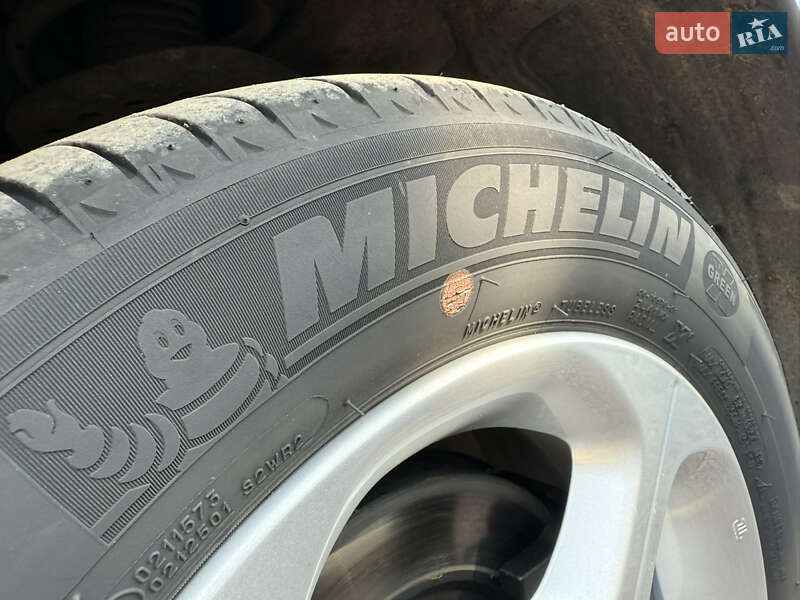 Хэтчбек Nissan Leaf 2015 в Житомире фото 40 Хэтчбек Nissan Leaf 2015 в Житомире