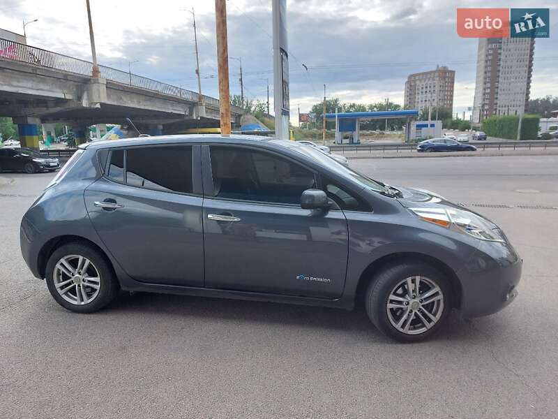 Хэтчбек Nissan Leaf 2013 в Днепре фото 3 Хэтчбек Nissan Leaf 2013 в Днепре