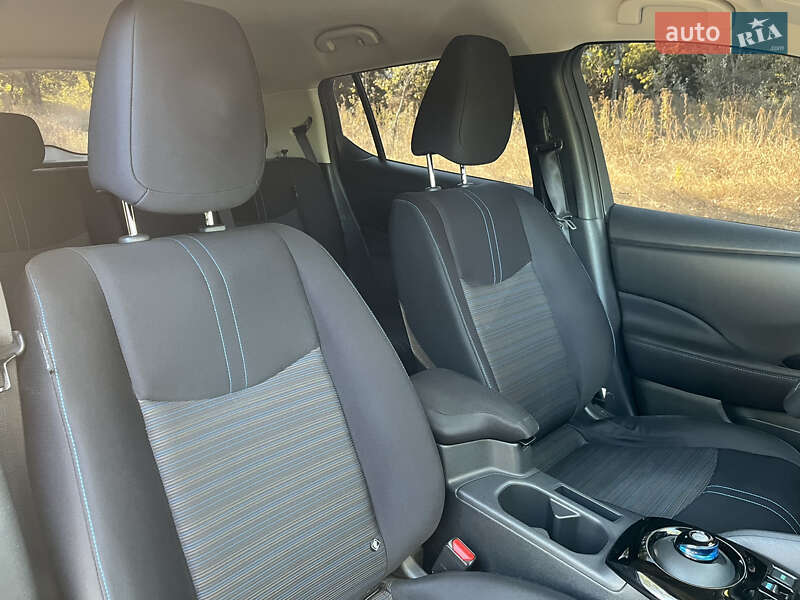 Хэтчбек Nissan Leaf 2018 в Кобеляках