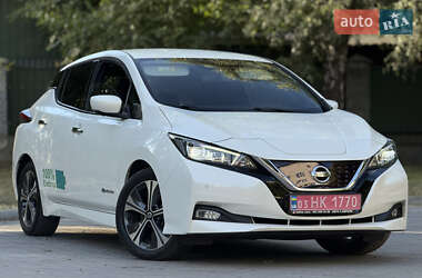 Хетчбек Nissan Leaf 2020 в Дубні