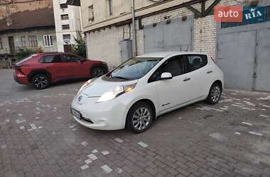 Хетчбек Nissan Leaf 2015 в Львові