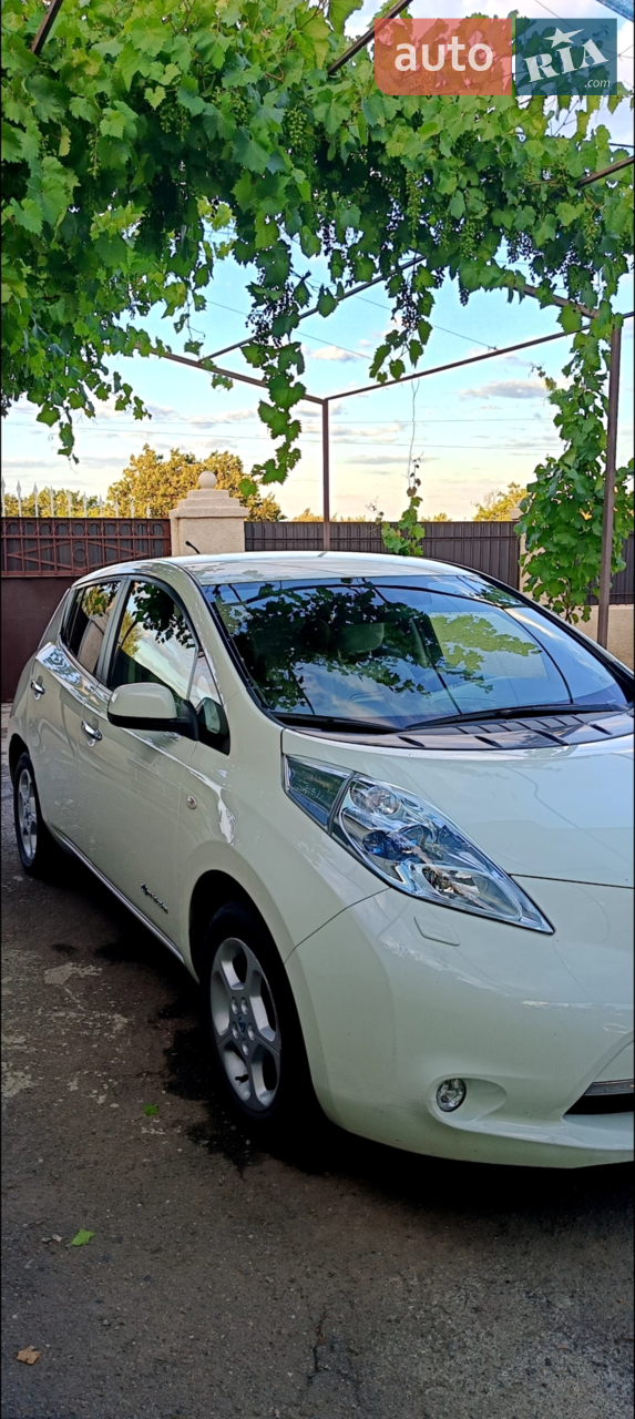 2011 Nissan Leaf - мініатюра 16