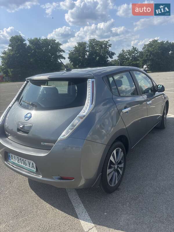 Хэтчбек Nissan Leaf 2014 в Белогородке