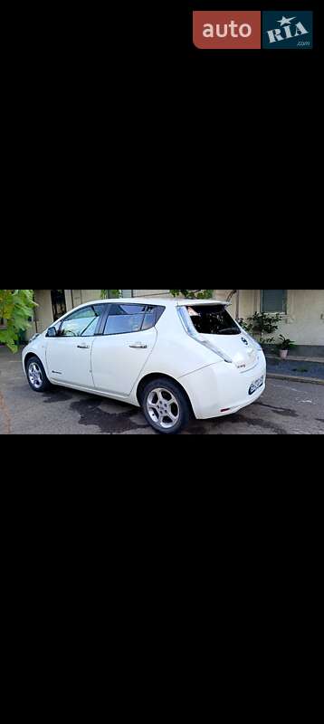 Хэтчбек Nissan Leaf 2012 в Одессе