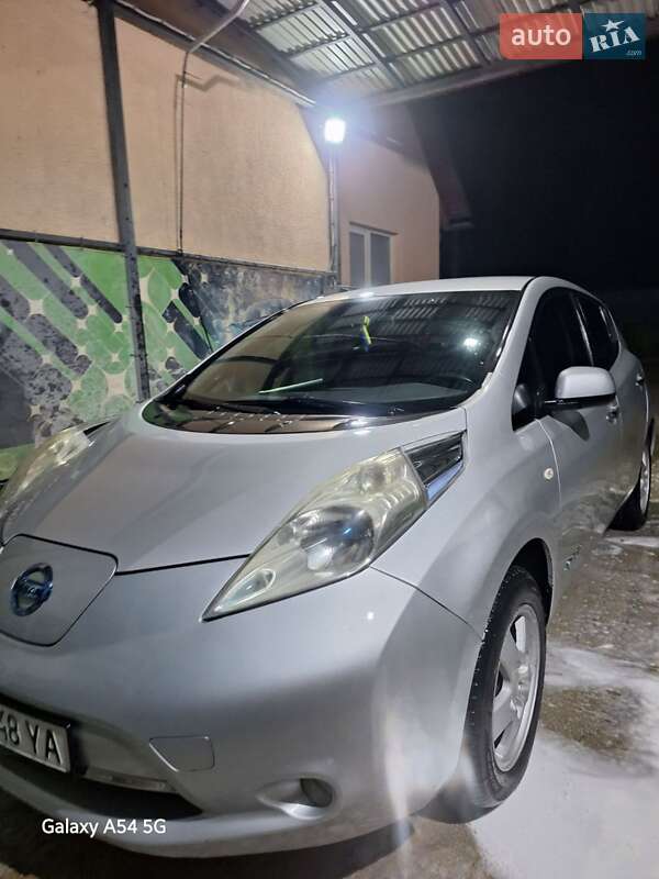 Хэтчбек Nissan Leaf 2014 в Вашковцах