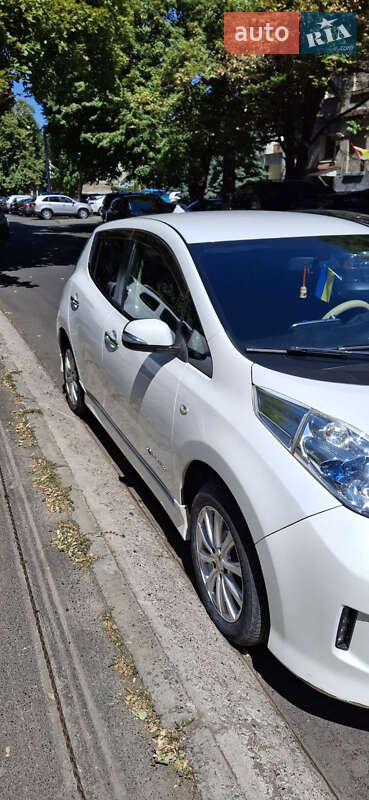 Хэтчбек Nissan Leaf 2014 в Одессе