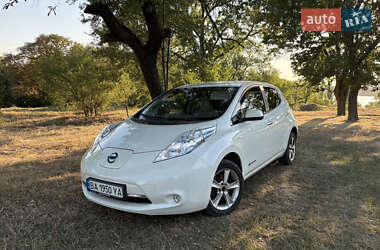 Хэтчбек Nissan Leaf 2012 в Кропивницком