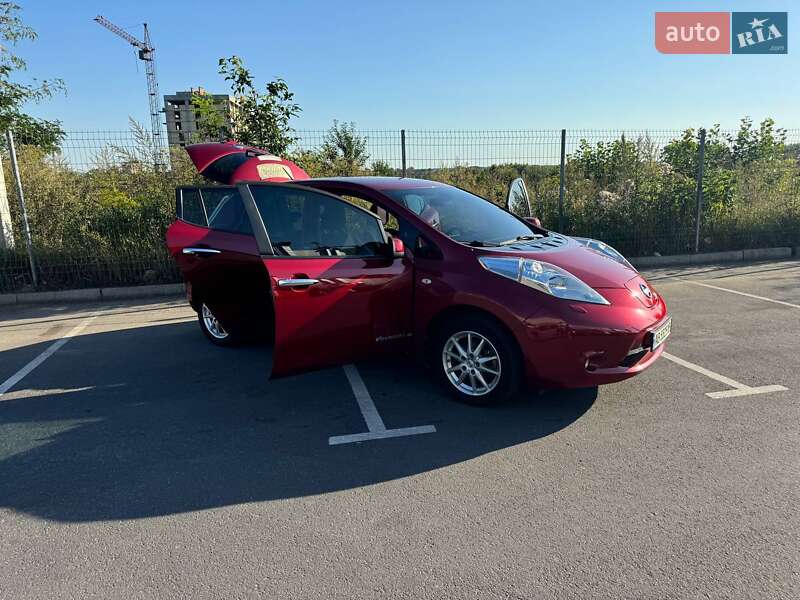 Хэтчбек Nissan Leaf 2014 в Виннице фото 7 Хэтчбек Nissan Leaf 2014 в Виннице