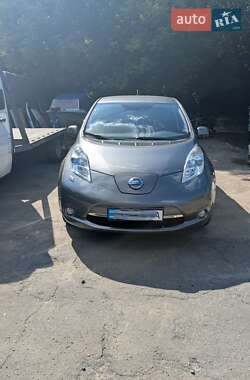 Хэтчбек Nissan Leaf 2013 в Киеве