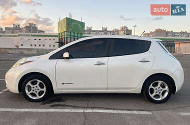 Хетчбек Nissan Leaf 2013 в Києві