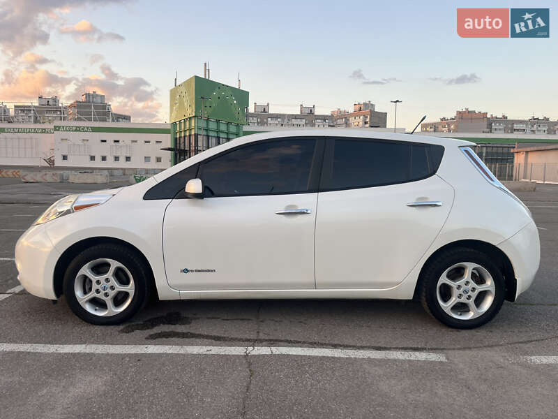 Хэтчбек Nissan Leaf 2013 в Киеве фото 7 Хэтчбек Nissan Leaf 2013 в Киеве