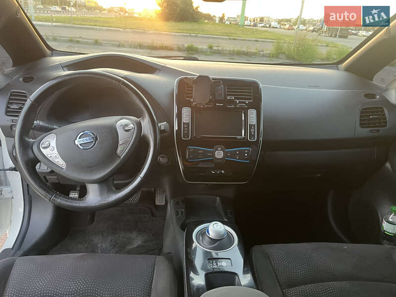 Хэтчбек Nissan Leaf 2013 в Киеве фото 10 Хэтчбек Nissan Leaf 2013 в Киеве