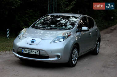 Хэтчбек Nissan Leaf 2011 в Кременце