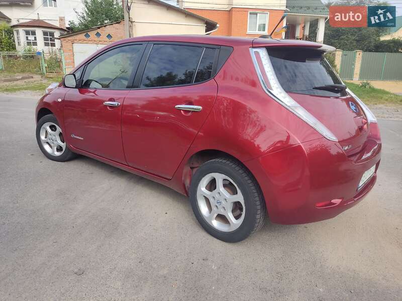 Хэтчбек Nissan Leaf 2011 в Виннице