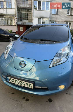 Хетчбек Nissan Leaf 2012 в Хмельницькому