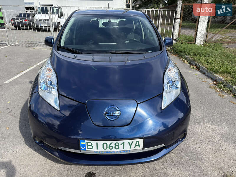 Хэтчбек Nissan Leaf 2016 в Кременчуге