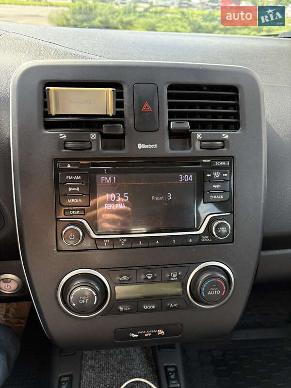 Хэтчбек Nissan Leaf 2016 в Кременчуге