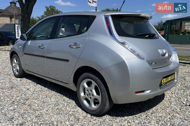Хэтчбек Nissan Leaf 2011 в Коломые