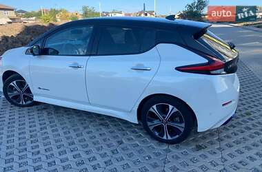 Хэтчбек Nissan Leaf 2019 в Каменском