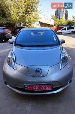 Хетчбек Nissan Leaf 2015 в Первомайську