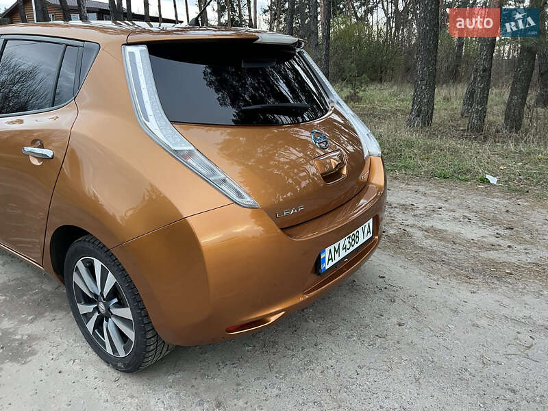 Хетчбек Nissan Leaf 2017 в Житомирі