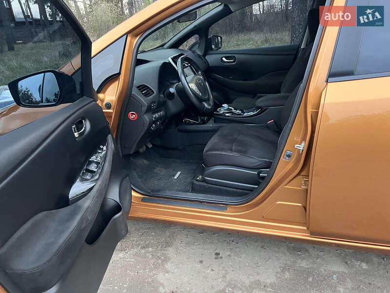 Хетчбек Nissan Leaf 2017 в Житомирі