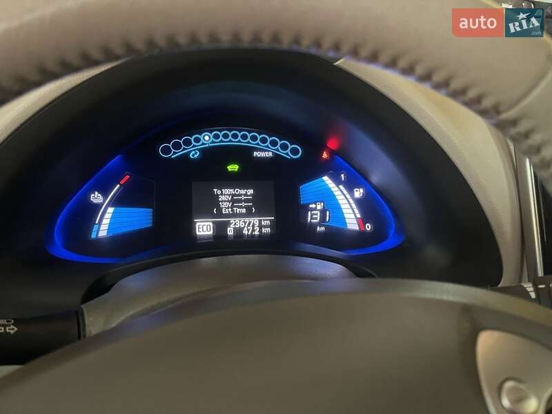 Хэтчбек Nissan Leaf 2011 в Черкассах
