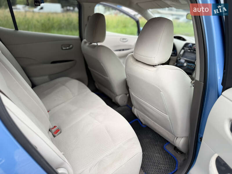 Хетчбек Nissan Leaf 2011 в Львові