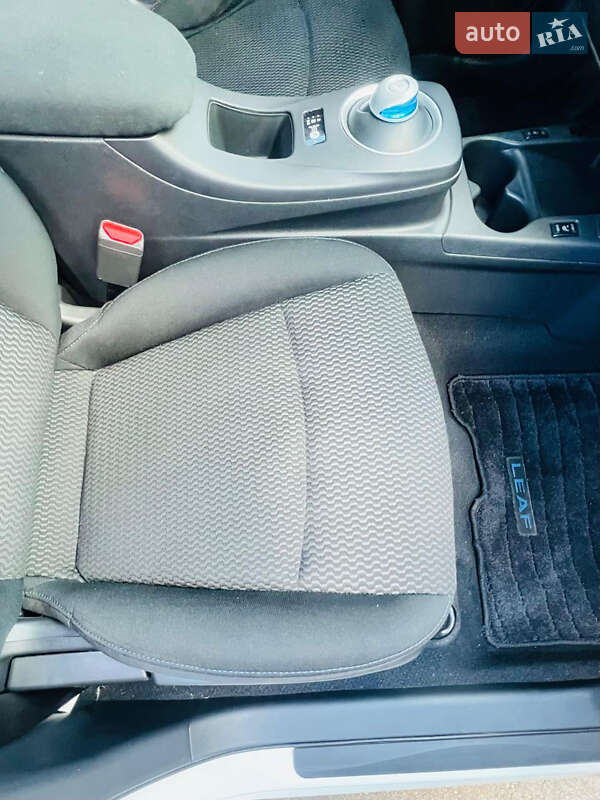 Хэтчбек Nissan Leaf 2015 в Киеве фото 5 Хэтчбек Nissan Leaf 2015 в Киеве