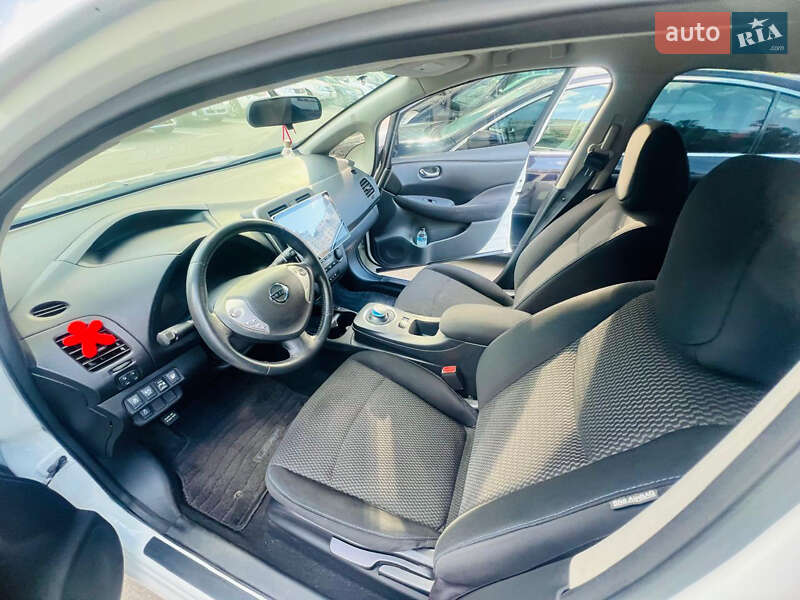 Хэтчбек Nissan Leaf 2015 в Киеве фото 13 Хэтчбек Nissan Leaf 2015 в Киеве