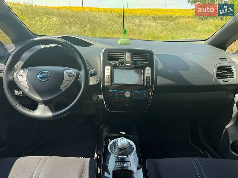 Хэтчбек Nissan Leaf 2014 в Змиеве