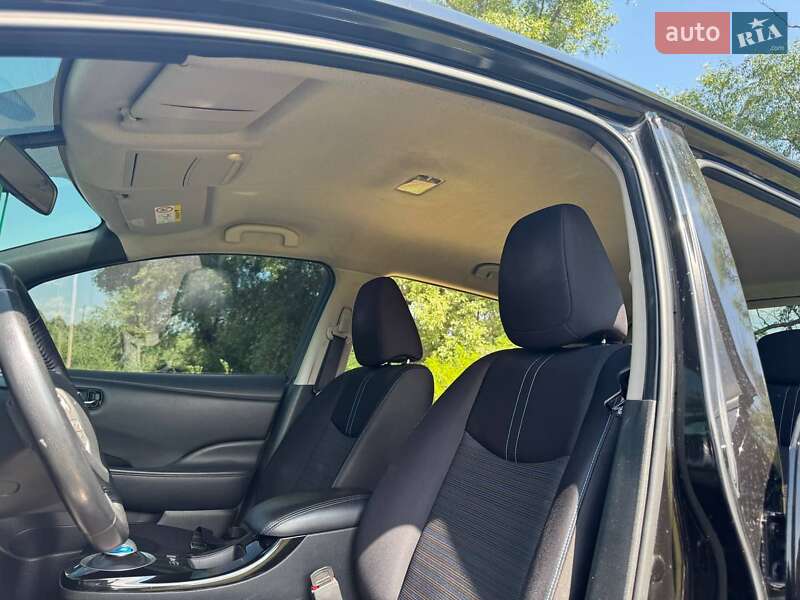 Хэтчбек Nissan Leaf 2014 в Змиеве