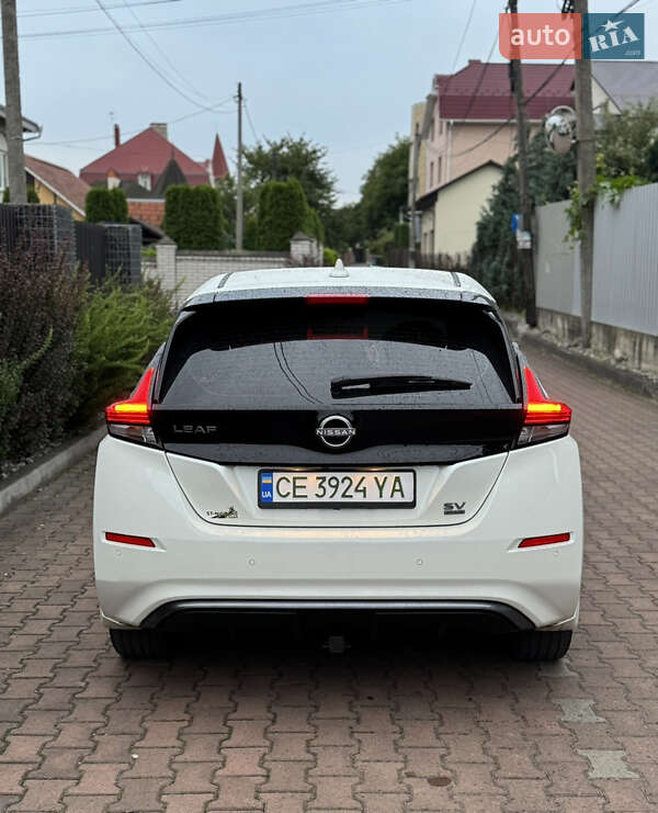 Хэтчбек Nissan Leaf 2023 в Черновцах