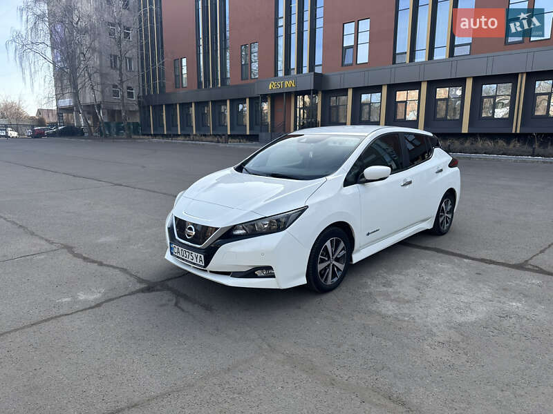 Хэтчбек Nissan Leaf 2018 в Черкассах