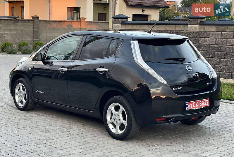 Хэтчбек Nissan Leaf 2015 в Ровно