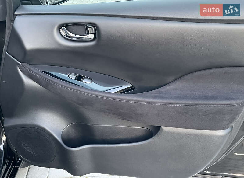 Хэтчбек Nissan Leaf 2015 в Ровно