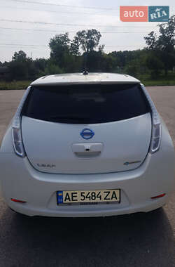 Хэтчбек Nissan Leaf 2014 в Днепре