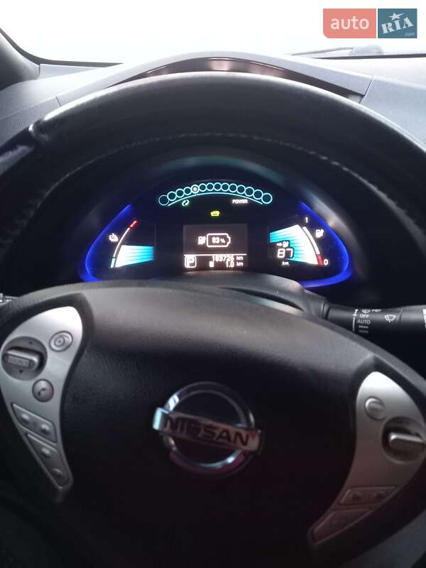 Хэтчбек Nissan Leaf 2013 в Заставной фото 2 Хэтчбек Nissan Leaf 2013 в Заставной