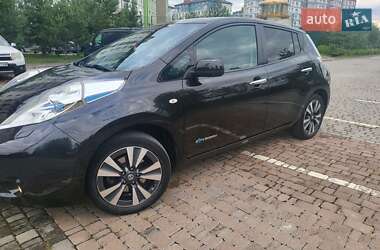 Хетчбек Nissan Leaf 2016 в Івано-Франківську