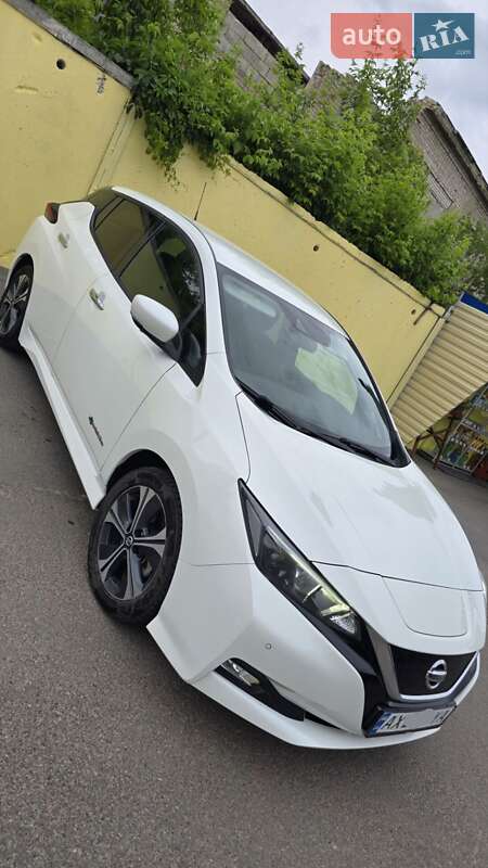 Хетчбек Nissan Leaf 2018 в Харкові фото 5 Хетчбек Nissan Leaf 2018 в Харкові