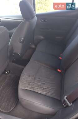 Хетчбек Nissan Leaf 2013 в Рівному