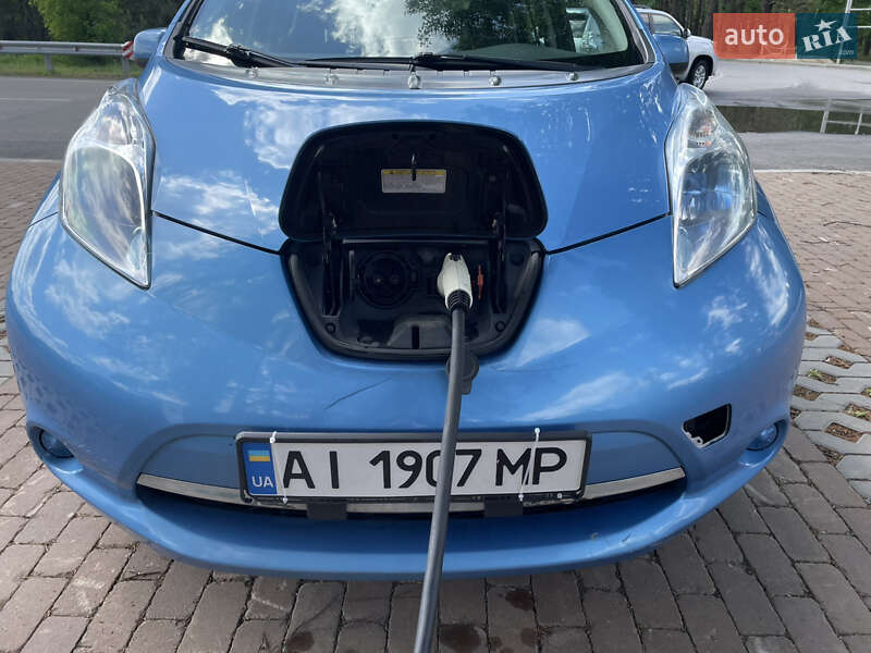 Хэтчбек Nissan Leaf 2014 в Киеве