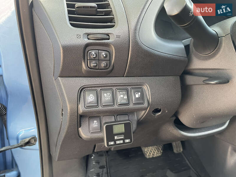 Хэтчбек Nissan Leaf 2014 в Киеве