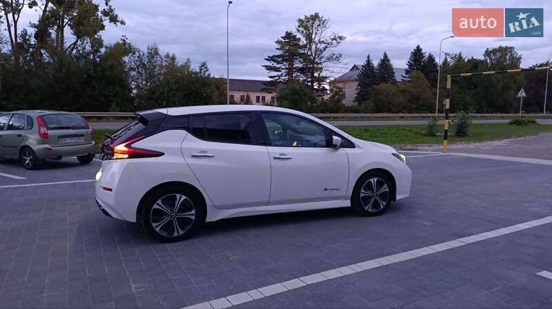 Хетчбек Nissan Leaf 2018 в Стрию