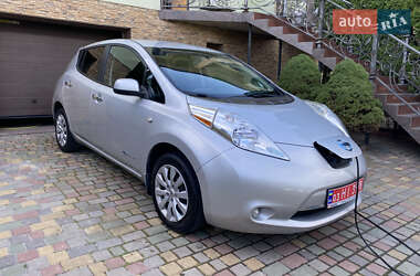 Хэтчбек Nissan Leaf 2015 в Черновцах