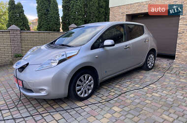 Хэтчбек Nissan Leaf 2015 в Черновцах