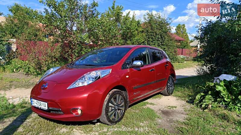 Хетчбек Nissan Leaf 2013 в Кременчуці фото 9 Хетчбек Nissan Leaf 2013 в Кременчуці